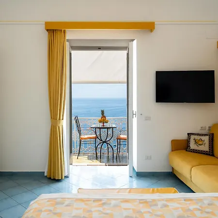 Casa Nilde Bed & Breakfast Positano Exterior photo