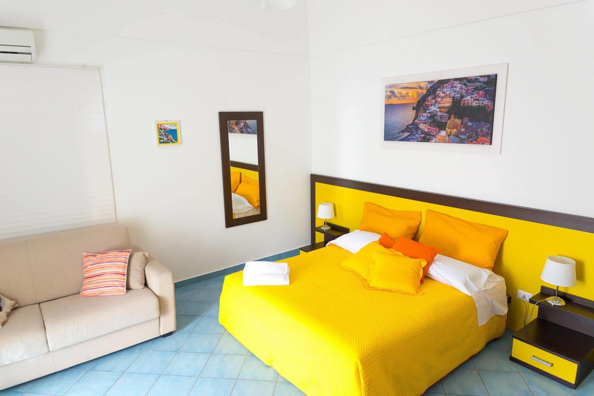 Alojamento de Acomodação e Pequeno-almoço Casa Nilde Positano